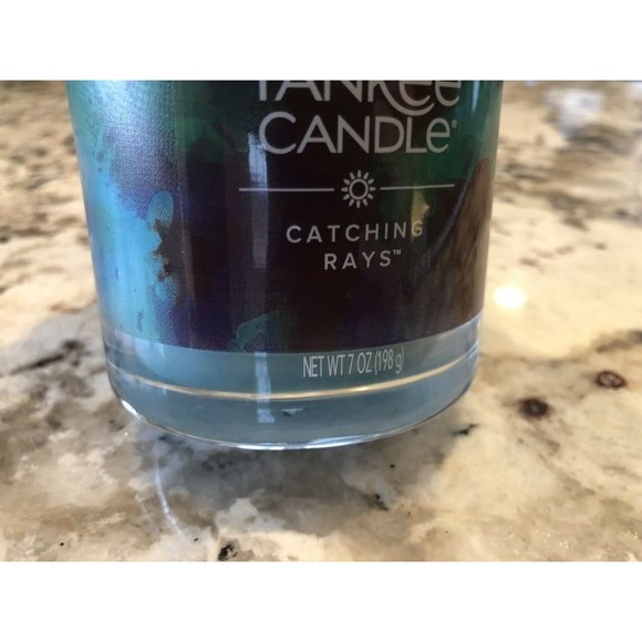 New Yankee Candle Tumbler Jar‎ Candle Catching Rays Fresh 7 Oz Mother's Day Gift - Picture 8 of 8